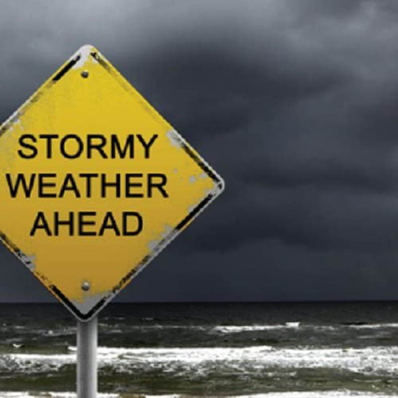 American Red Cross Emergency NOAA Weather Radio with USB Smartphone Charger, LED Flashlight & Red Beacon