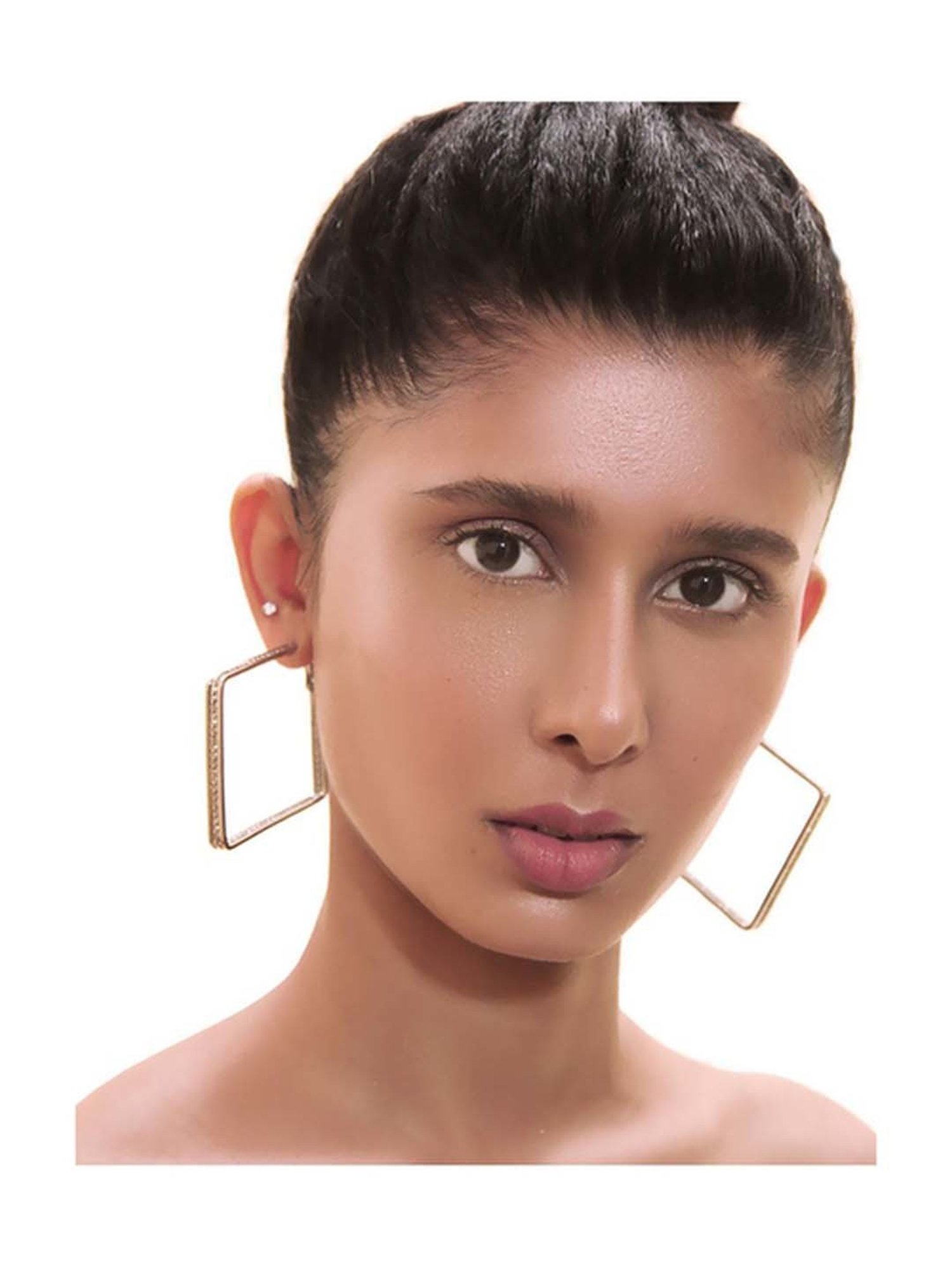 Sugar Cosmetics Bling 02 Pink Trippin' Cool Pink With A Pearl Finish - 25 gm