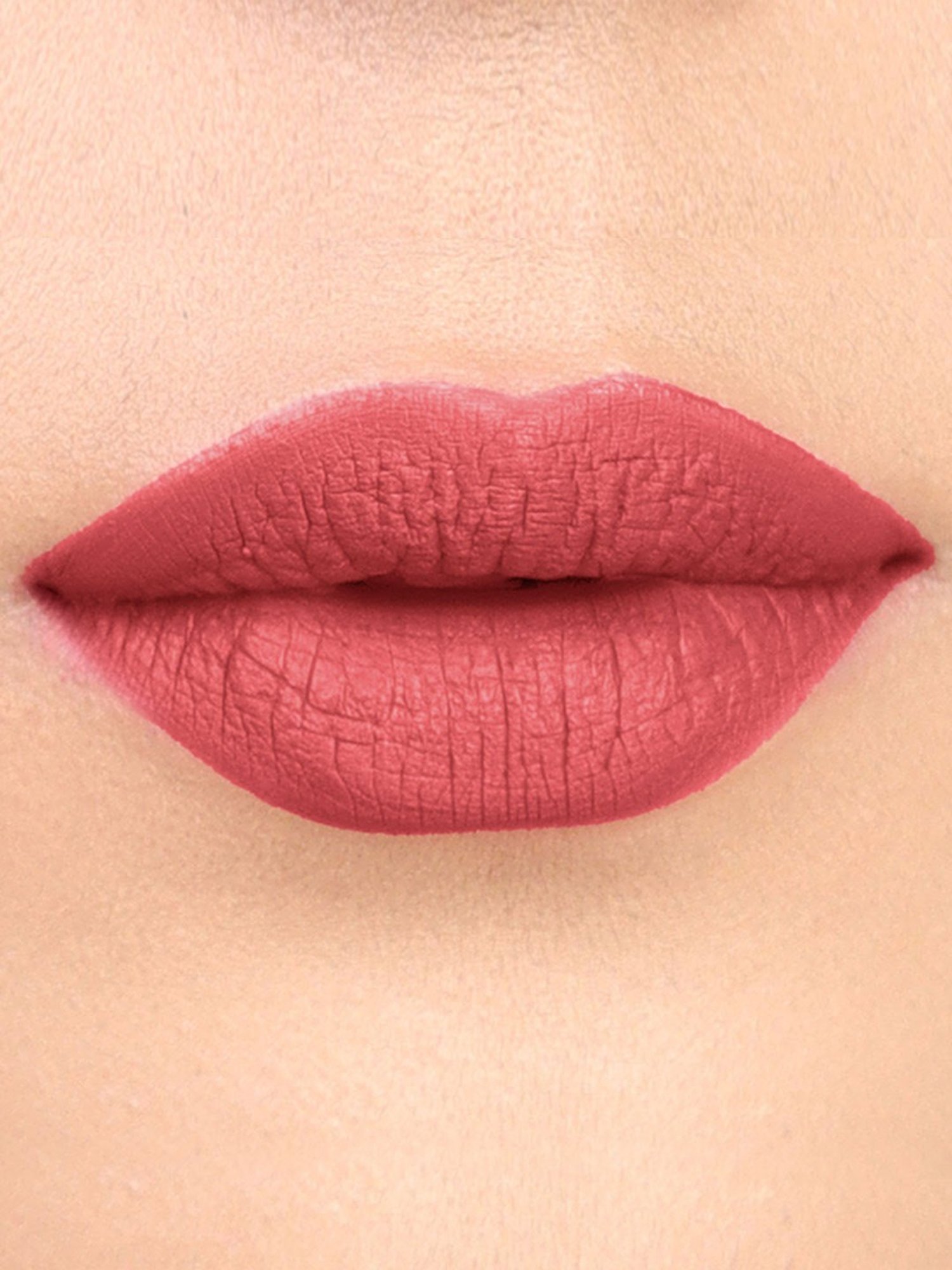 Praush Beauty Plush Matte Lipstick Showbiz - 5 gm