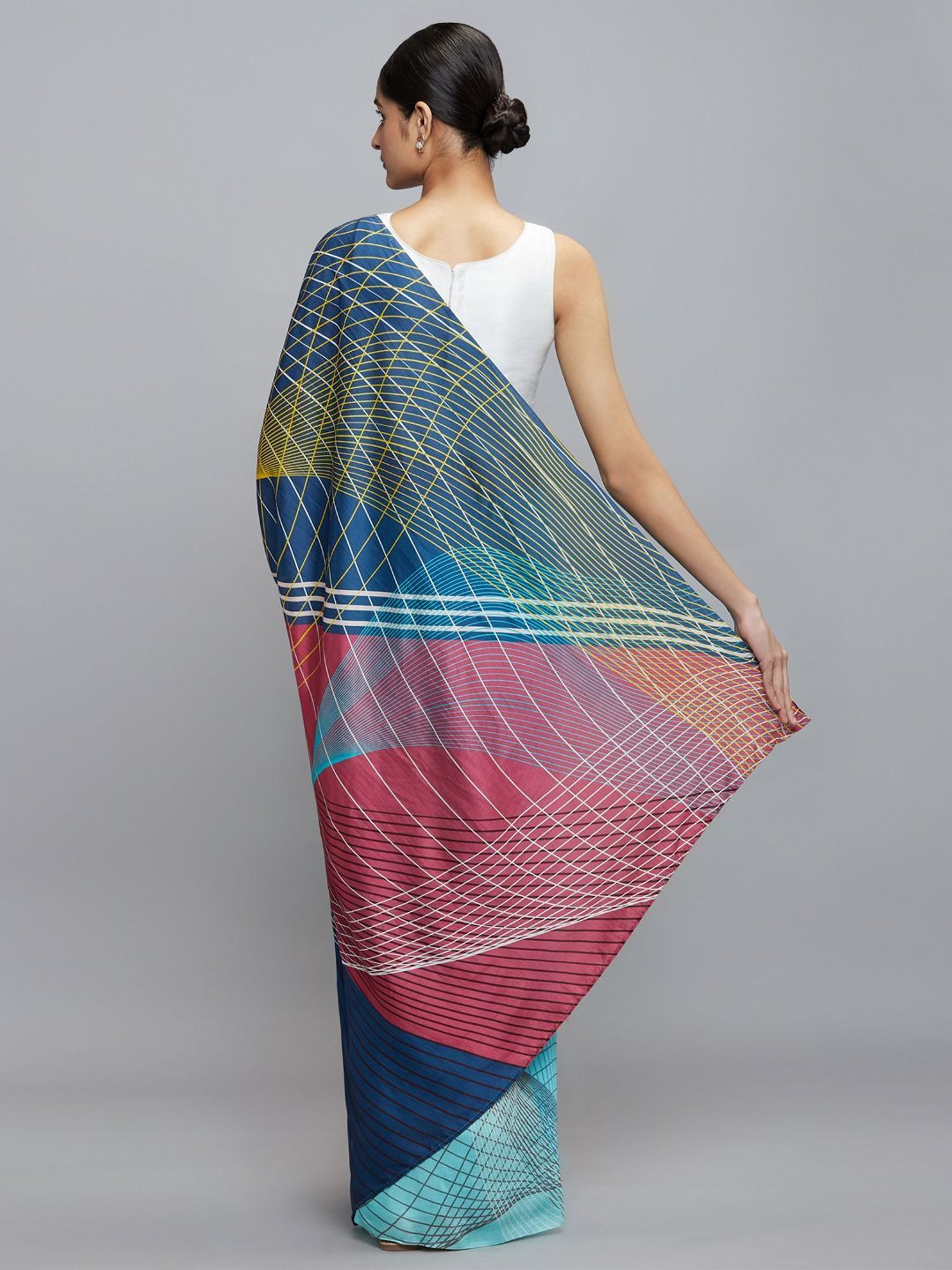 Navyasa By Liva Blue Printed Saree