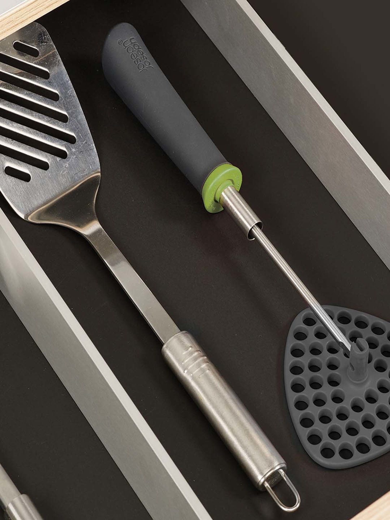 Joseph Joseph Grey & Green Nylon 10 cm Ergonomic Folding Masher - Set of 1