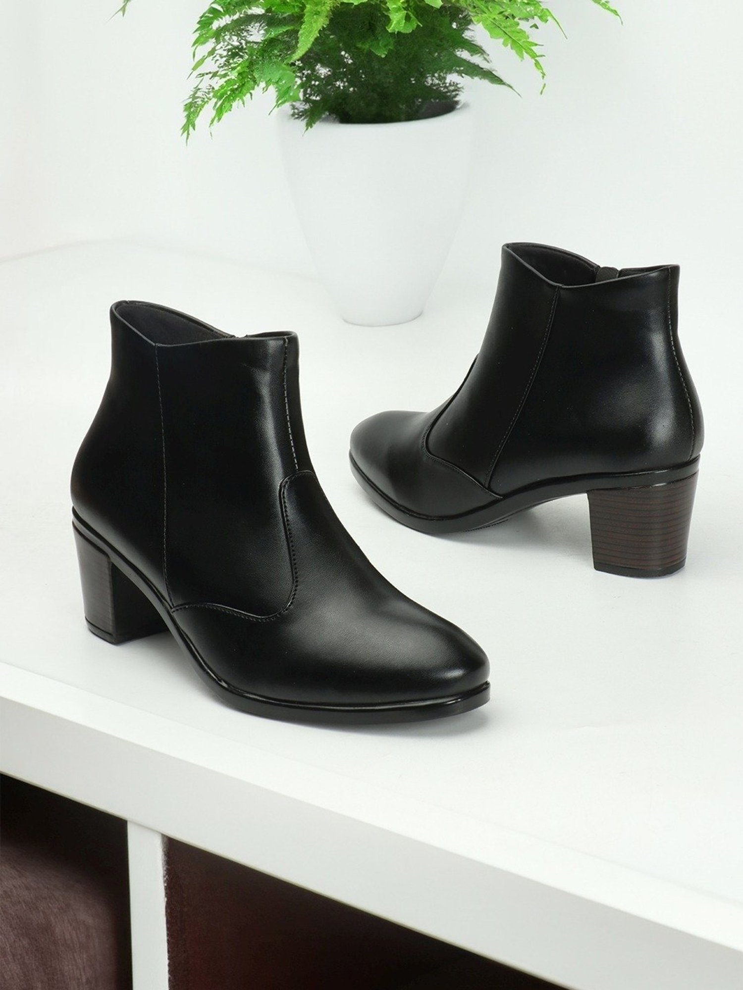 Elle Women's Black Casual Booties