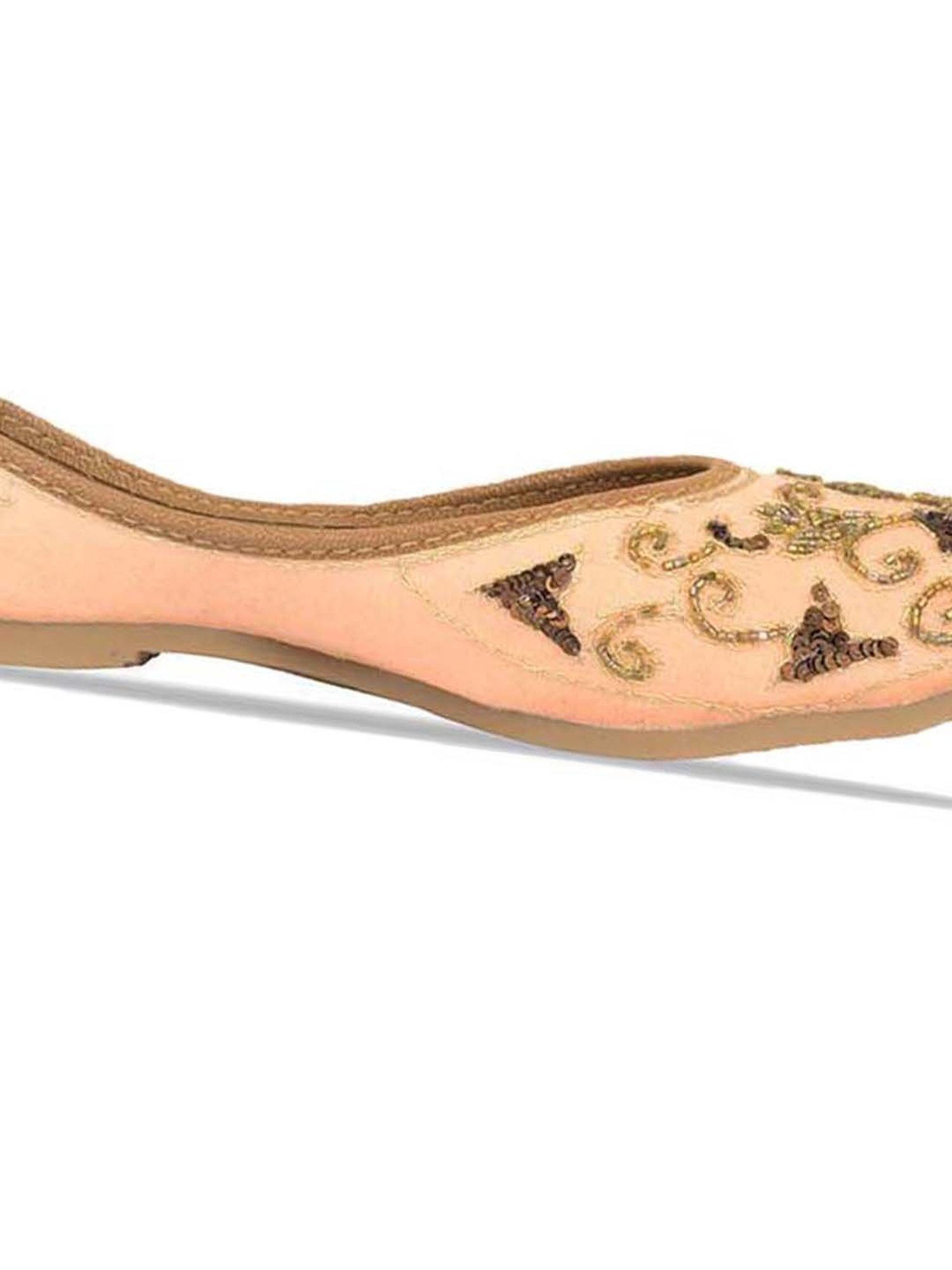 Desi Colour Women's Peach Ethnic Juttis
