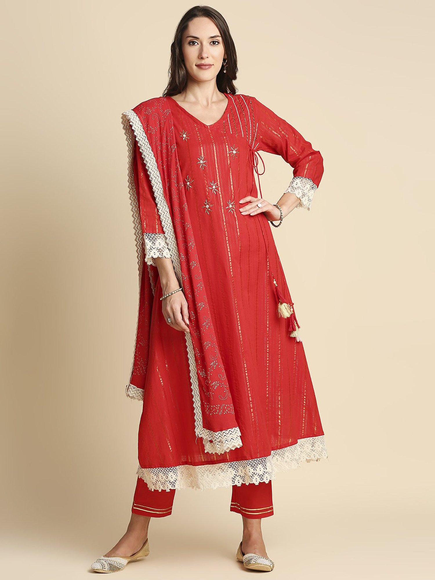 Anubhutee Red Cotton Embroidered Kurta Pant Set With Dupatta