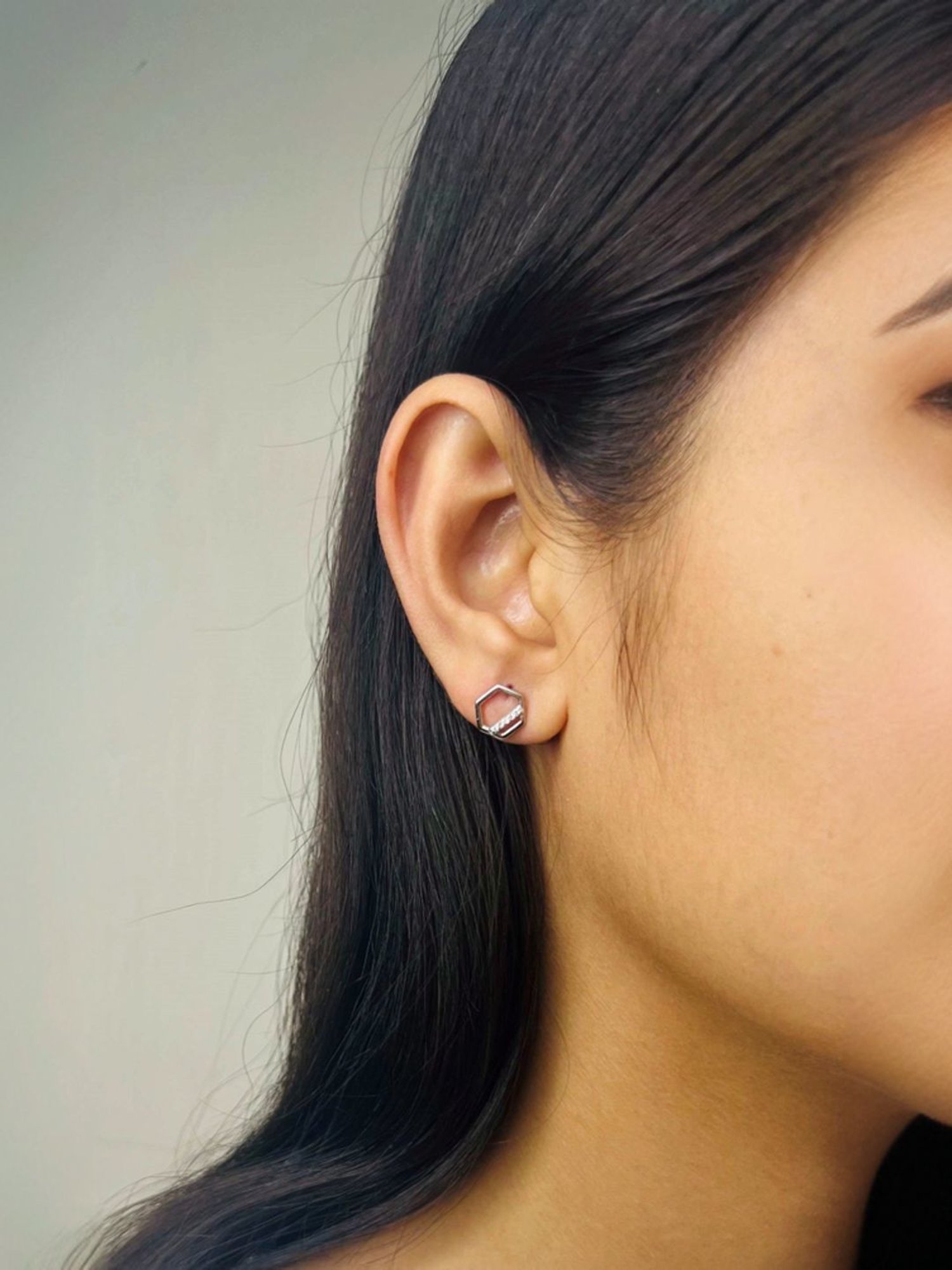 Arte Jewels 925 Sterling Silver CZ-studded Hexagon Shape Stud Earrings for Women & Girls