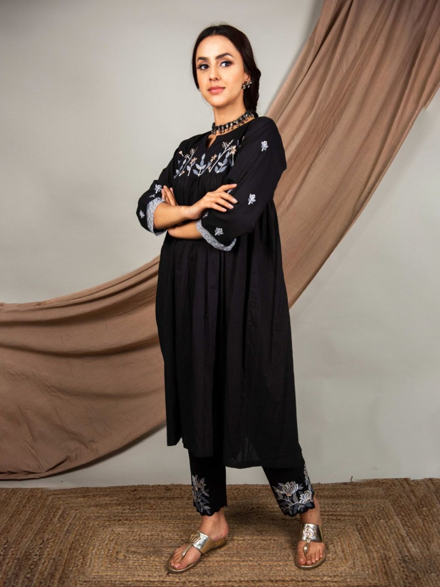Priya Chaudhary Black Nargis Hand Embroidered Cotton Kurta