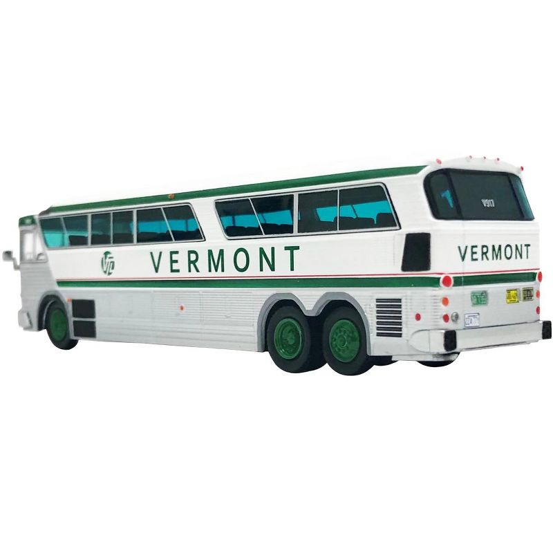 1970 MCI MC-7 Challenger Intercity Bus "Burlington" "Vermont Transit Lines" White & Green 1/87 (HO) Diecast by Iconic Replicas