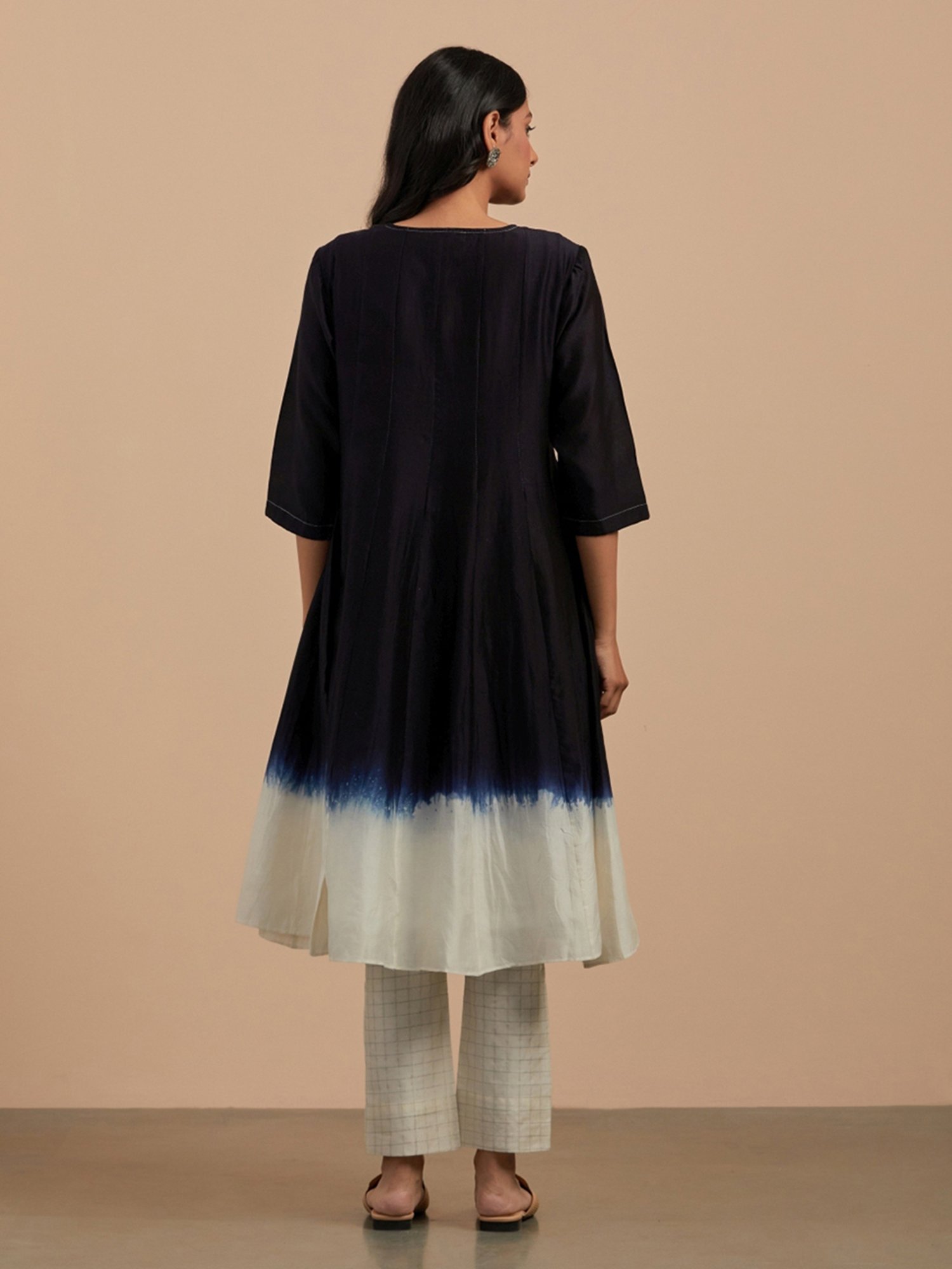 Smriti Gupta Rakhi Black And White Kurta