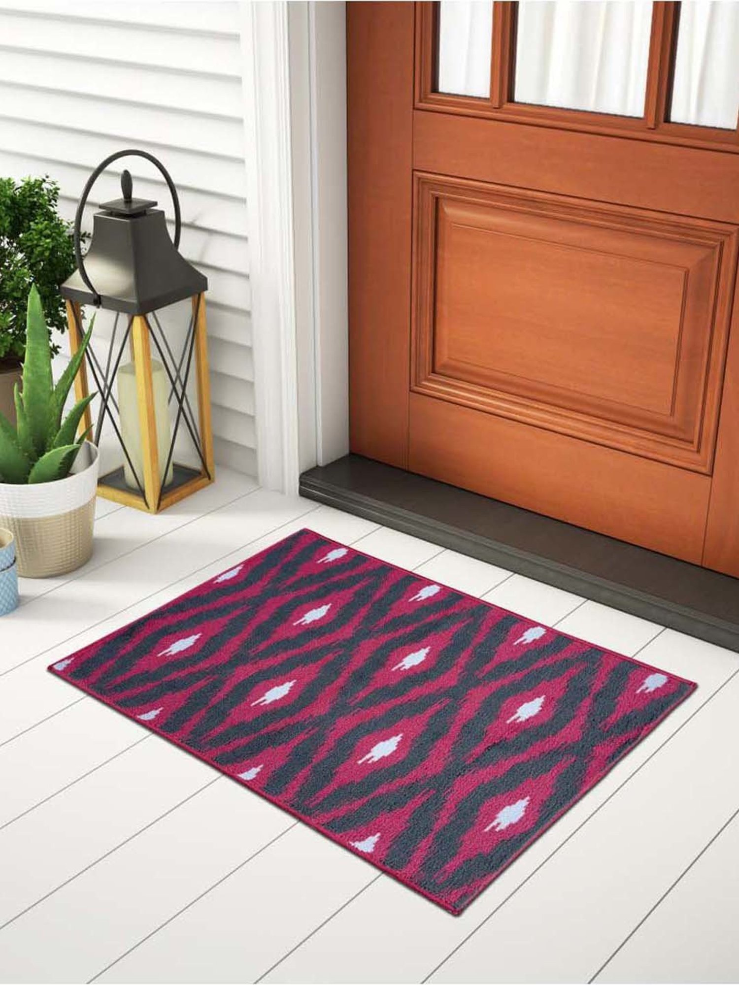 Welspun ETHAN Red & Grey Polyester 1306 GSM Large Foot Mat