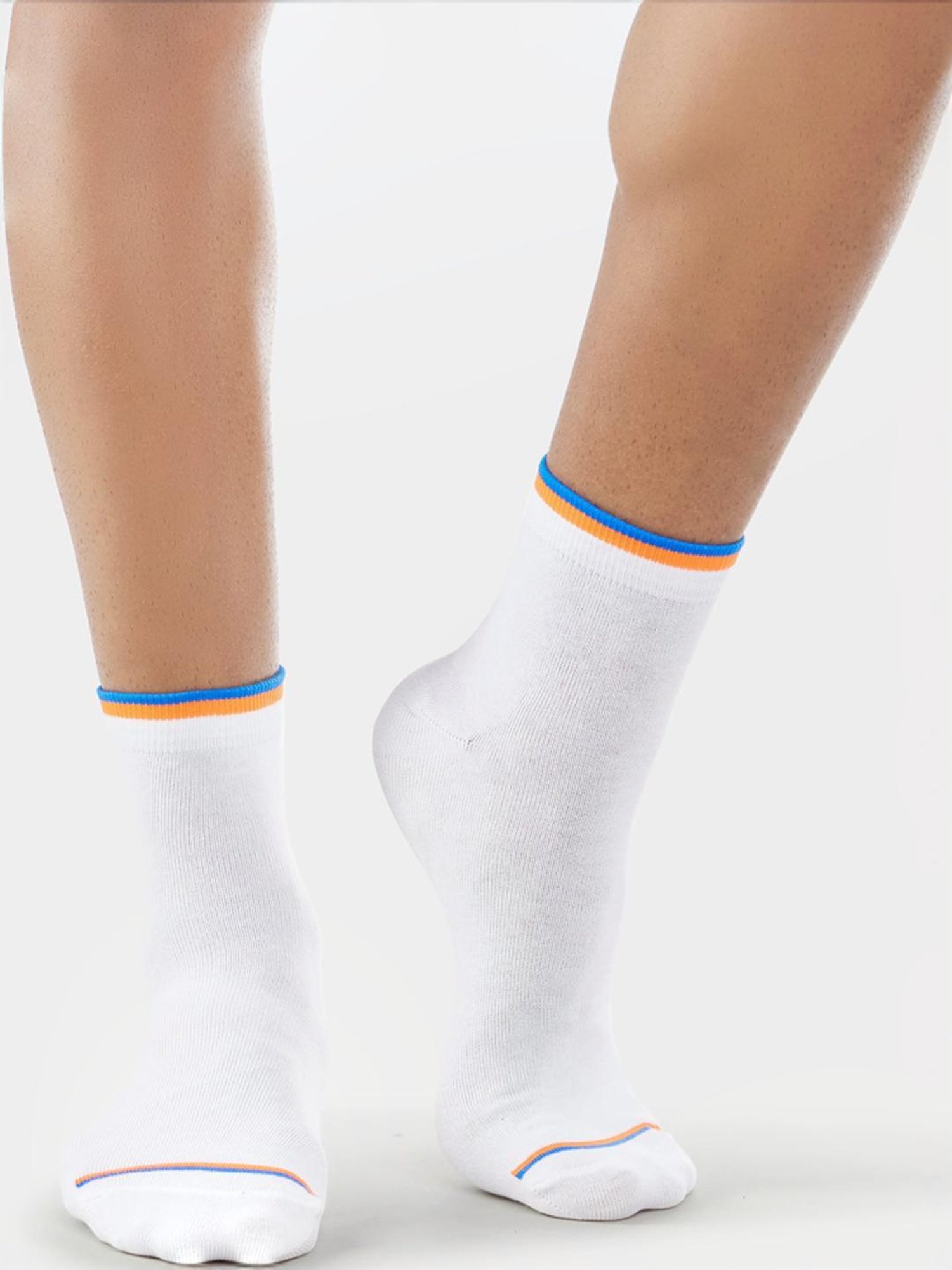 Jockey 7051 White Ankle Length Socks with Stay Fresh Treatment - Pack of 2 (Pattern May Vary)