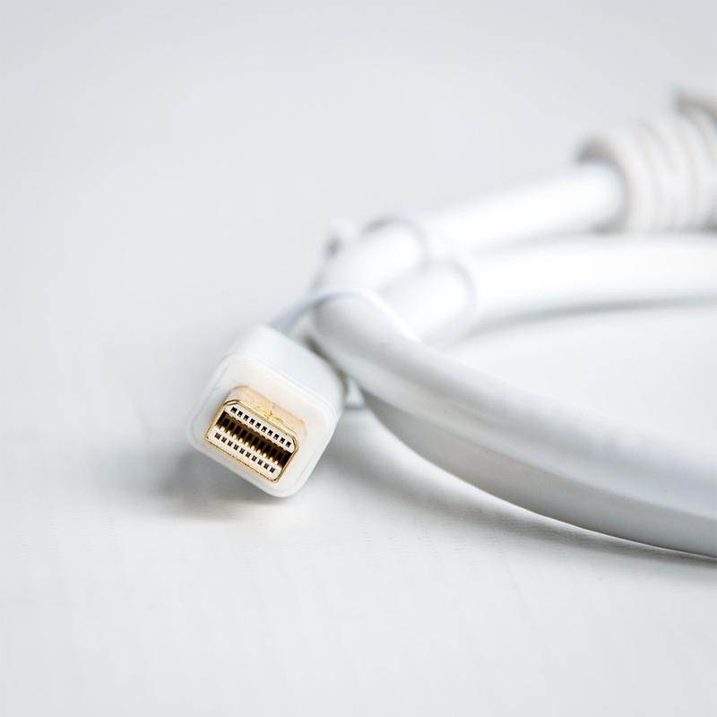 FireFold MDP-15-WHT 15 ft. Mini DisplayPort to DVI adapter Cable M/M 1080p DisplayPort Cable - gold plated plugs  -White (15 Feet, 4.5 Meter)