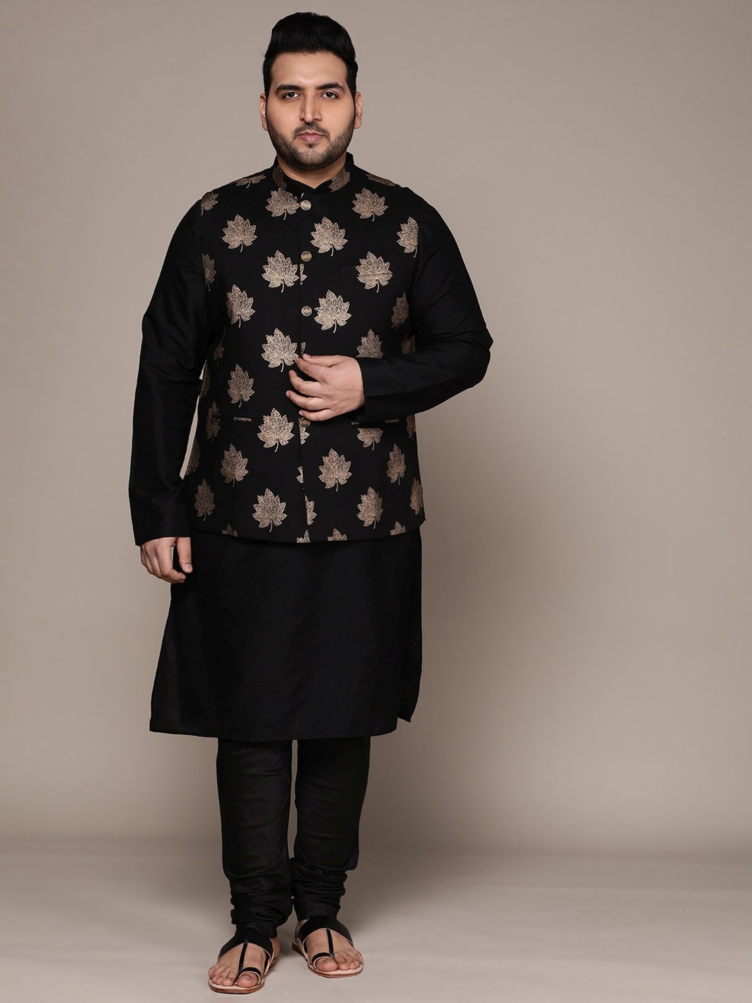 KISAH PLUS Black Regular Fit Printed Kurta Set With Jacket