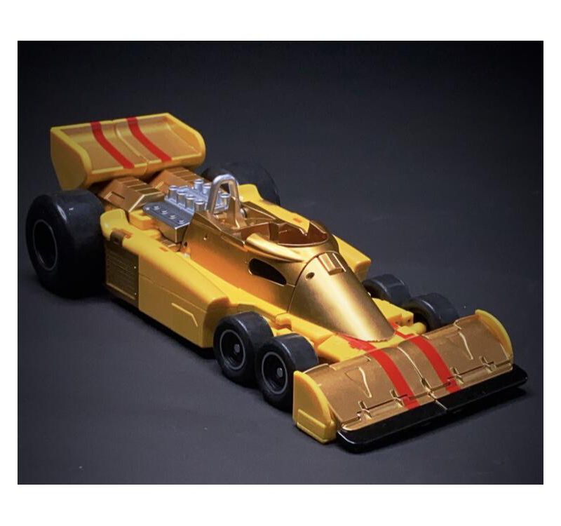 D17 Giuliano | DX9 Toys Attila Combiner Action figures