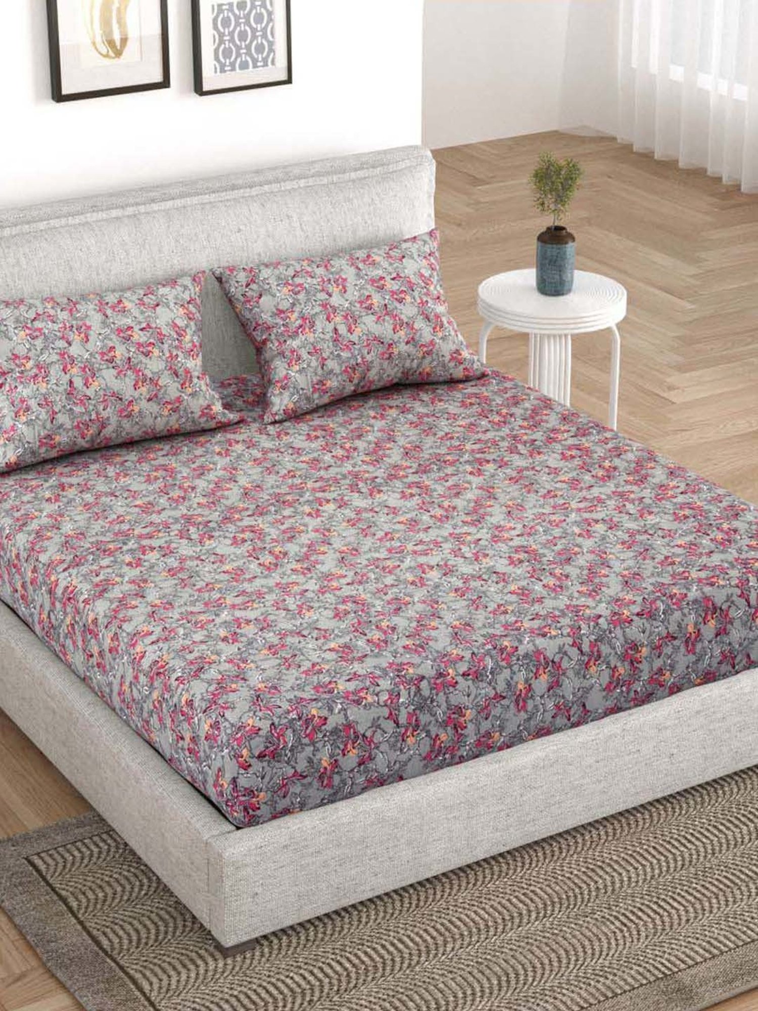 BELLA CASA Indus Collection Multicolor Cotton 200 TC King Bedsheet with 2 Pillow Covers