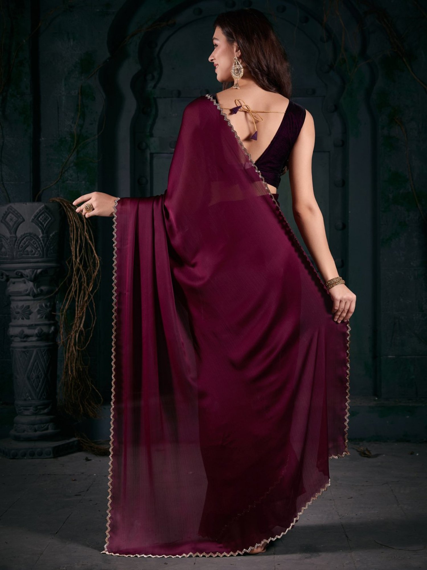 Saree Mall Purple Embellished Saree With Unstitched Blouse