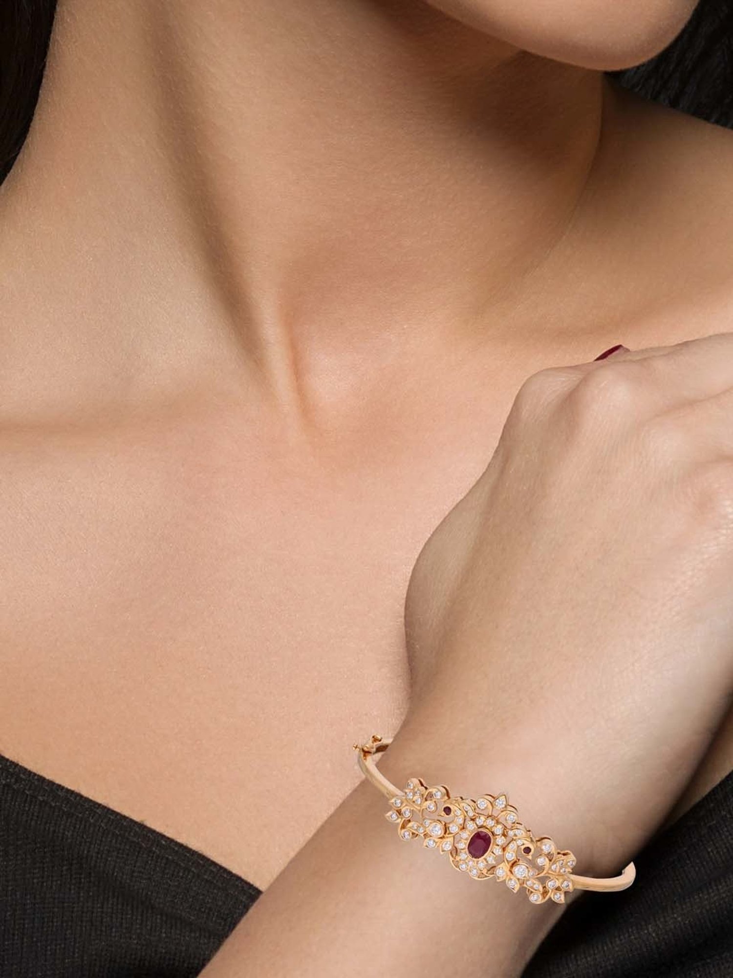 Candere by Kalyan Jewellers BIS Hallmark 18K Yellow Gold and Certified Diamonds Bracelet