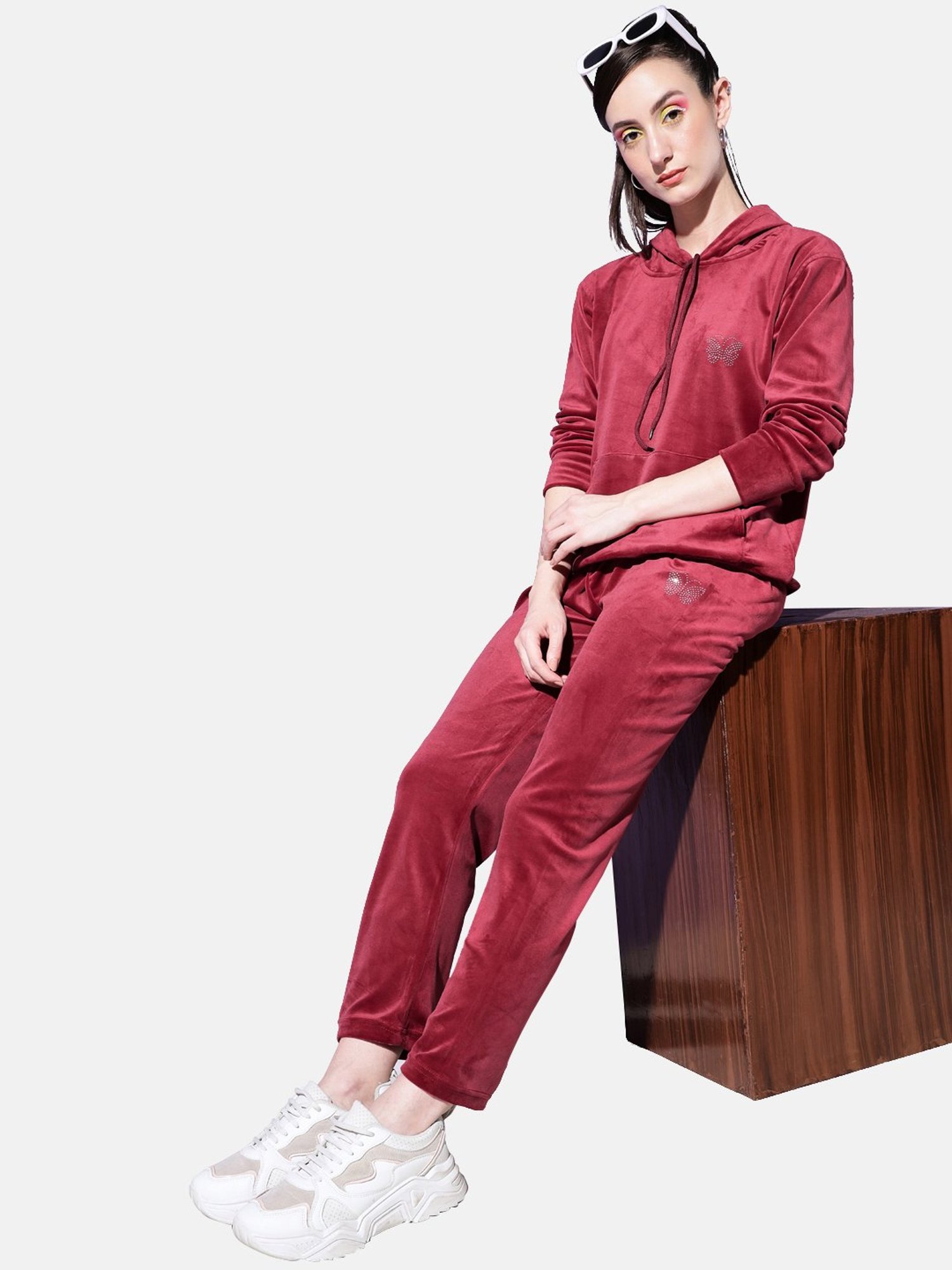 BUYNEWTREND Maroon Regular Fit Sports Tracksuit