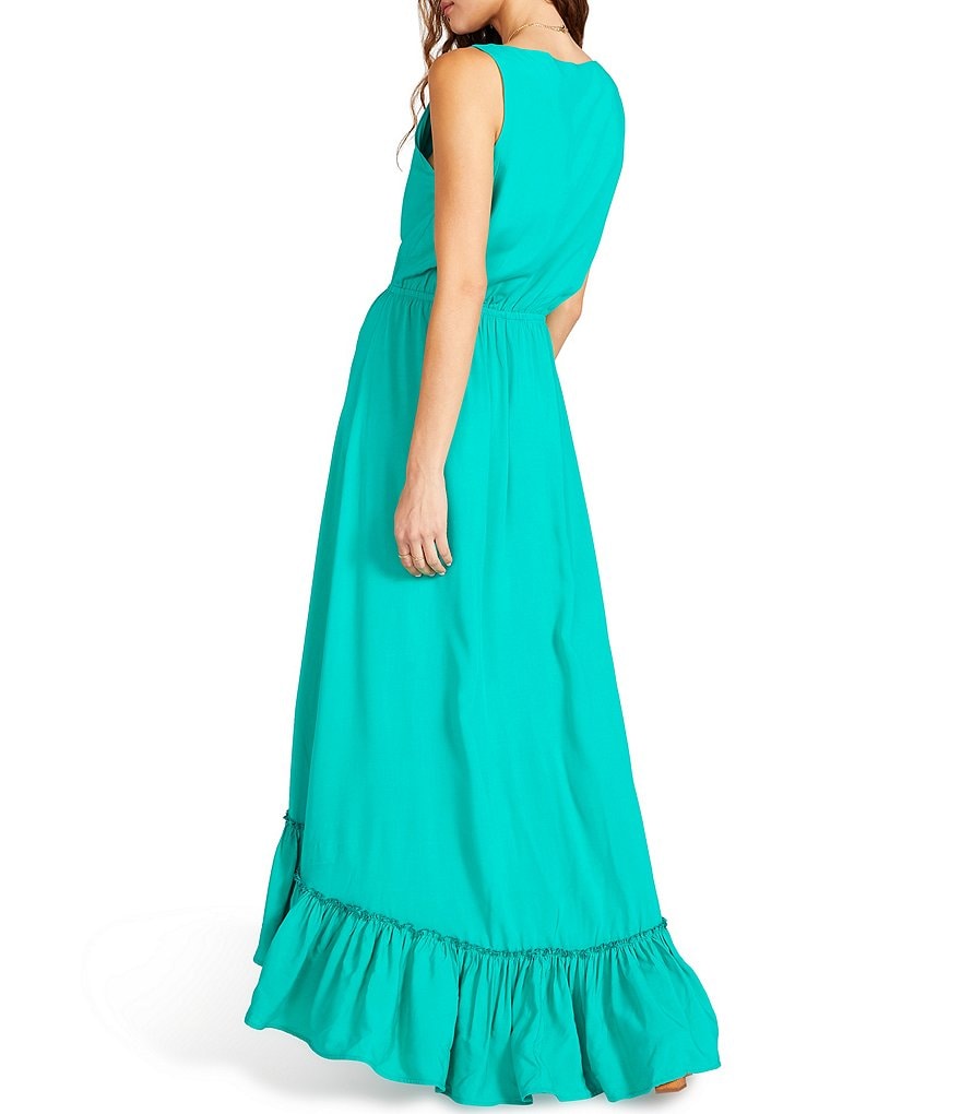 BB Dakota by Steve Madden Precious Hem V-Neck Sleeveless Maxi Dress