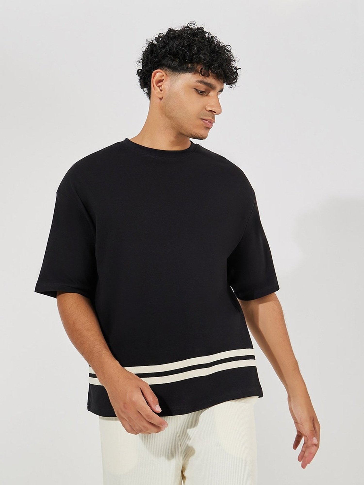 Styli Black Oversized Printed T-Shirt