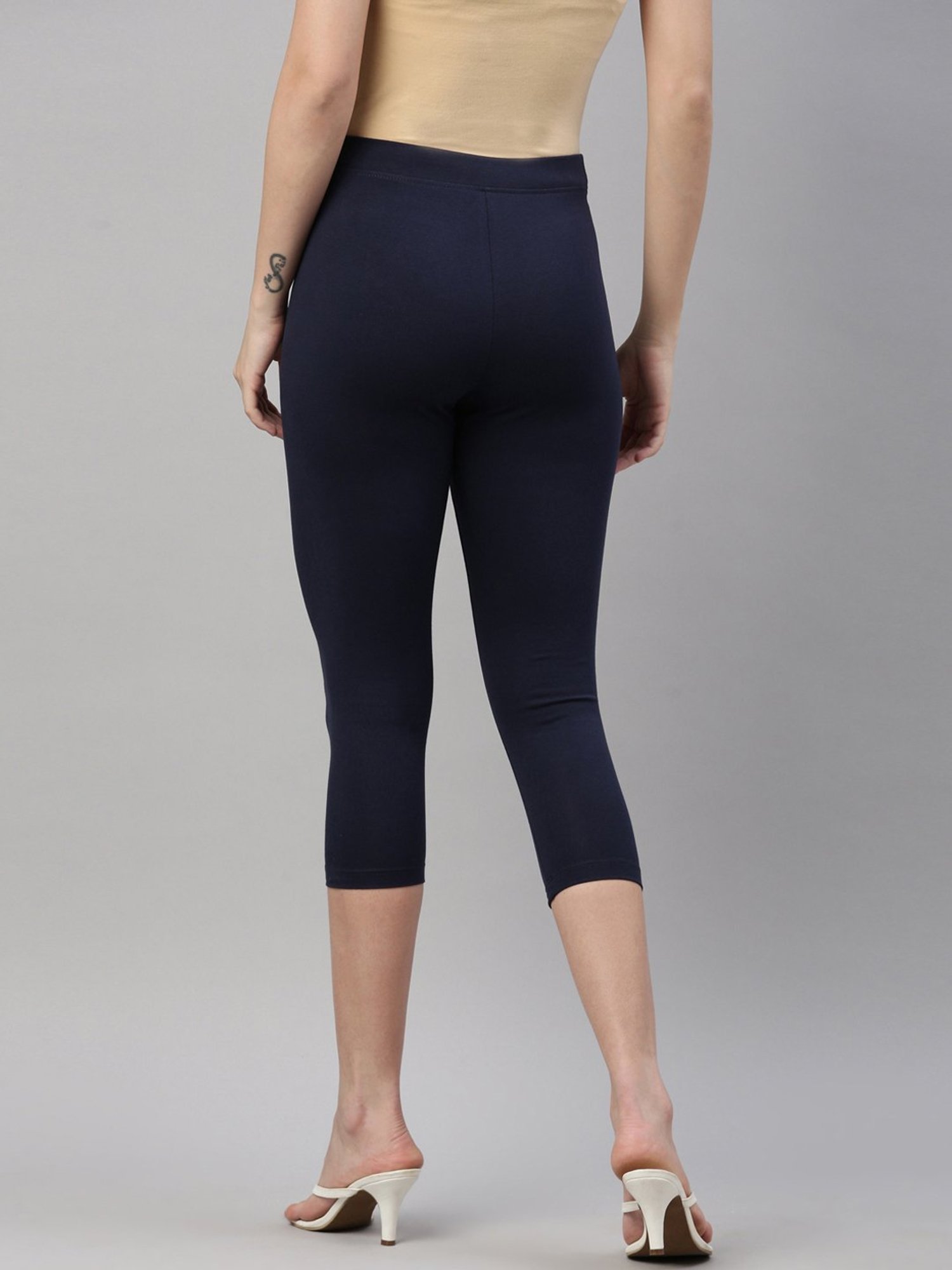 TWIN BIRDS Navy Cotton Capris