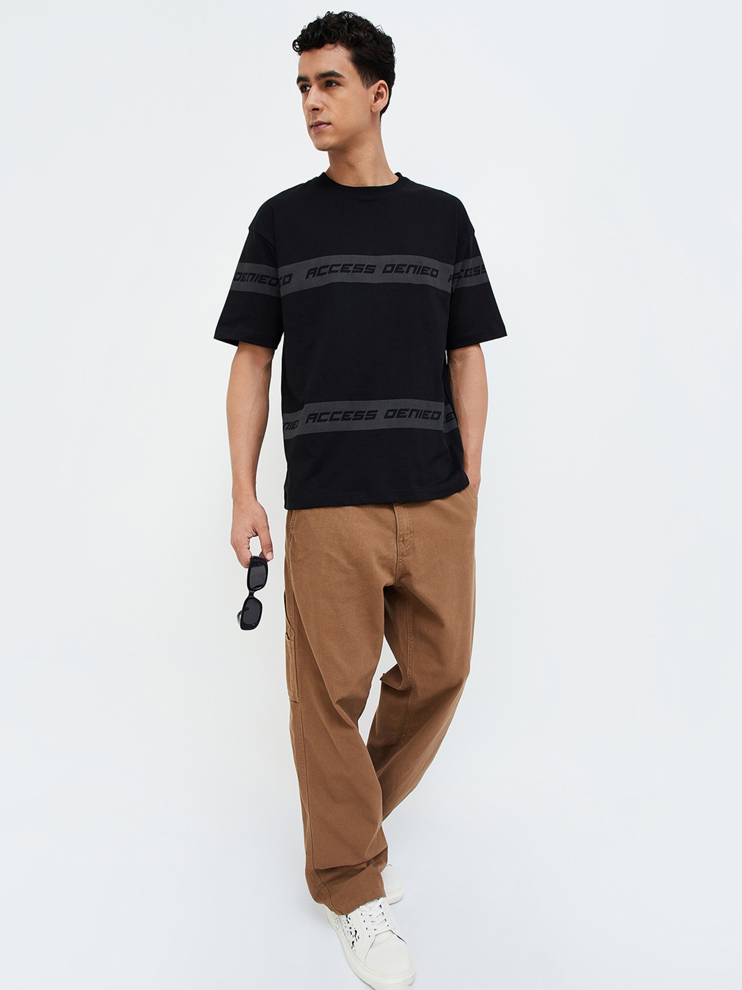 Forca by Lifestyle Black Regular Fit T-Shirt