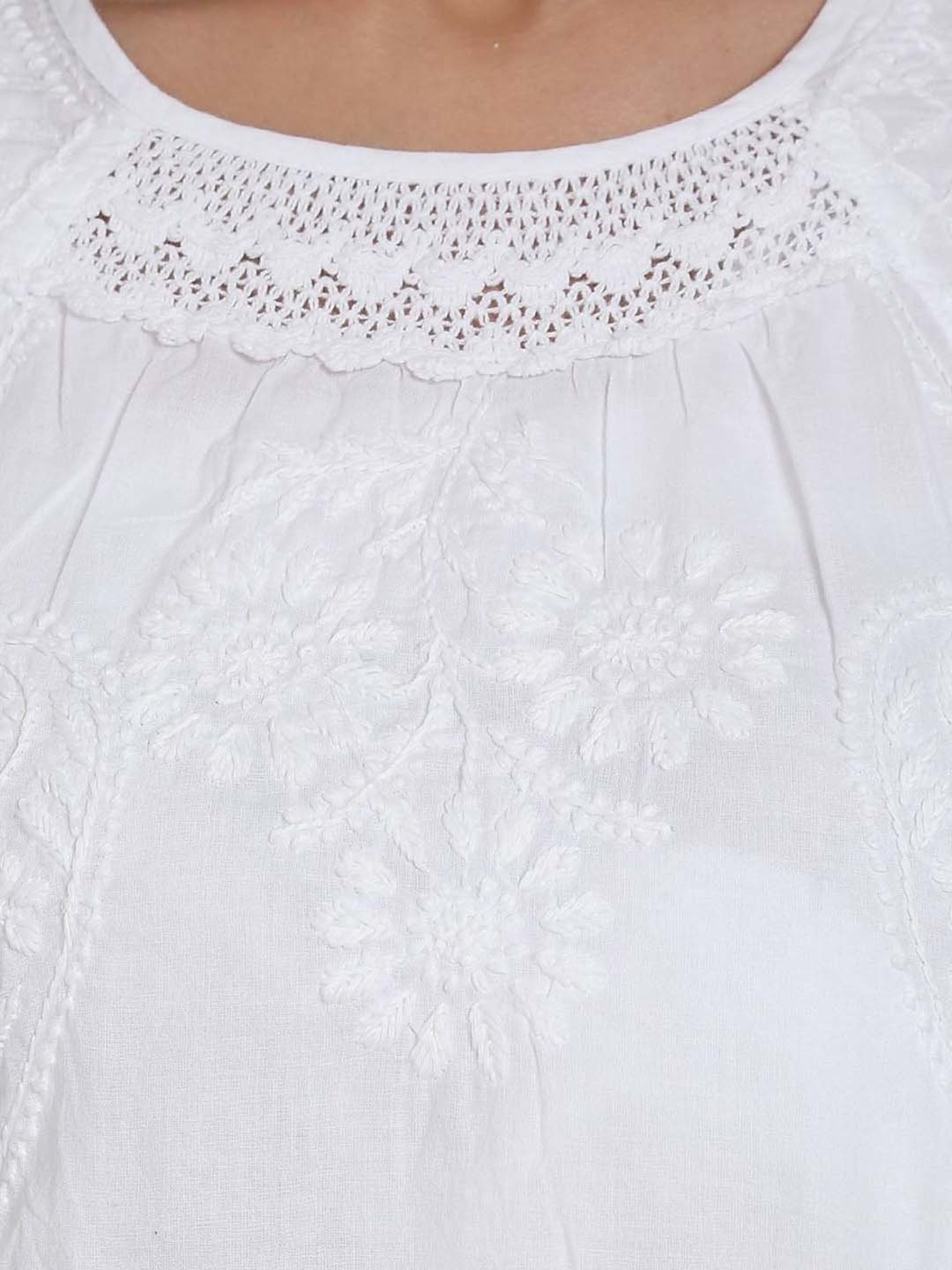 PARAMOUNT CHIKAN White Cotton Hand Embroidered Chikankari A Line Kurti