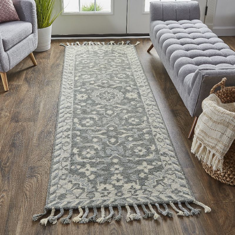 2'2"x8' Runner Swirl Loomed Rug Ivory/Black - Safavieh