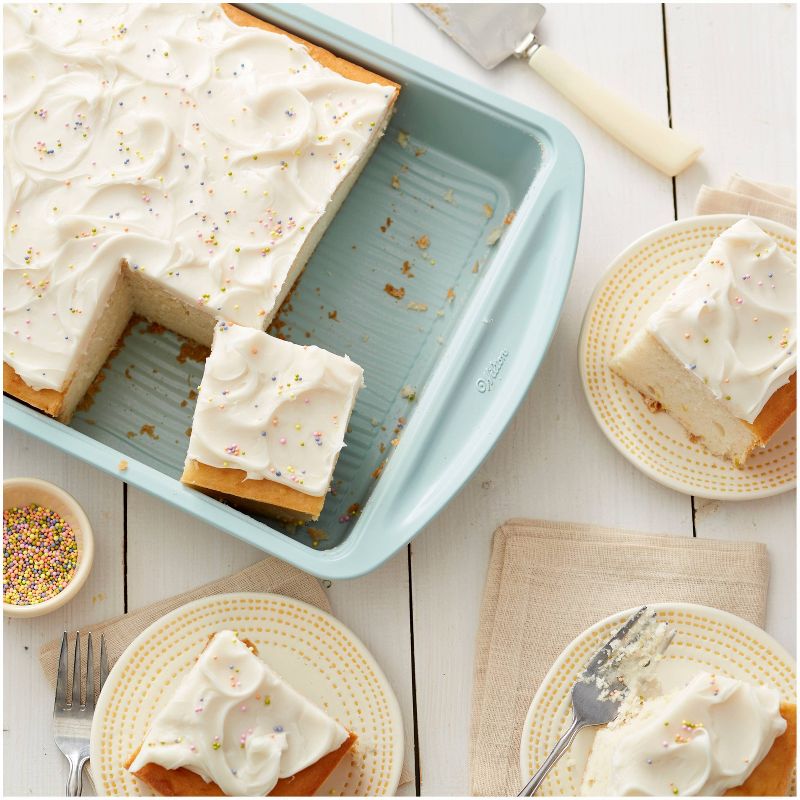 Wilton 9"x13" Texturra Performance Non-Stick Bakeware Oblong Pan