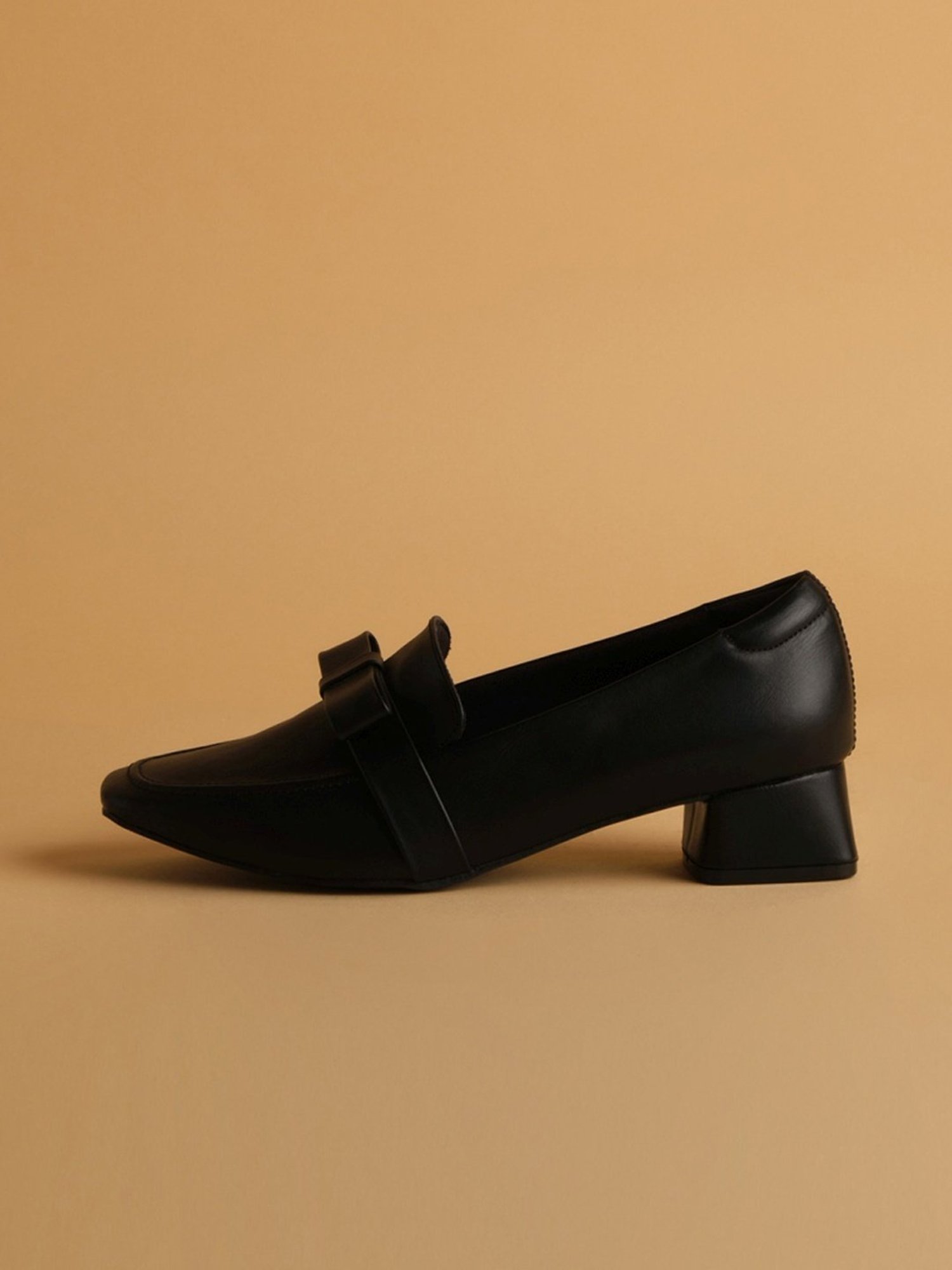 Eridani Women's Ellen Black Loafers