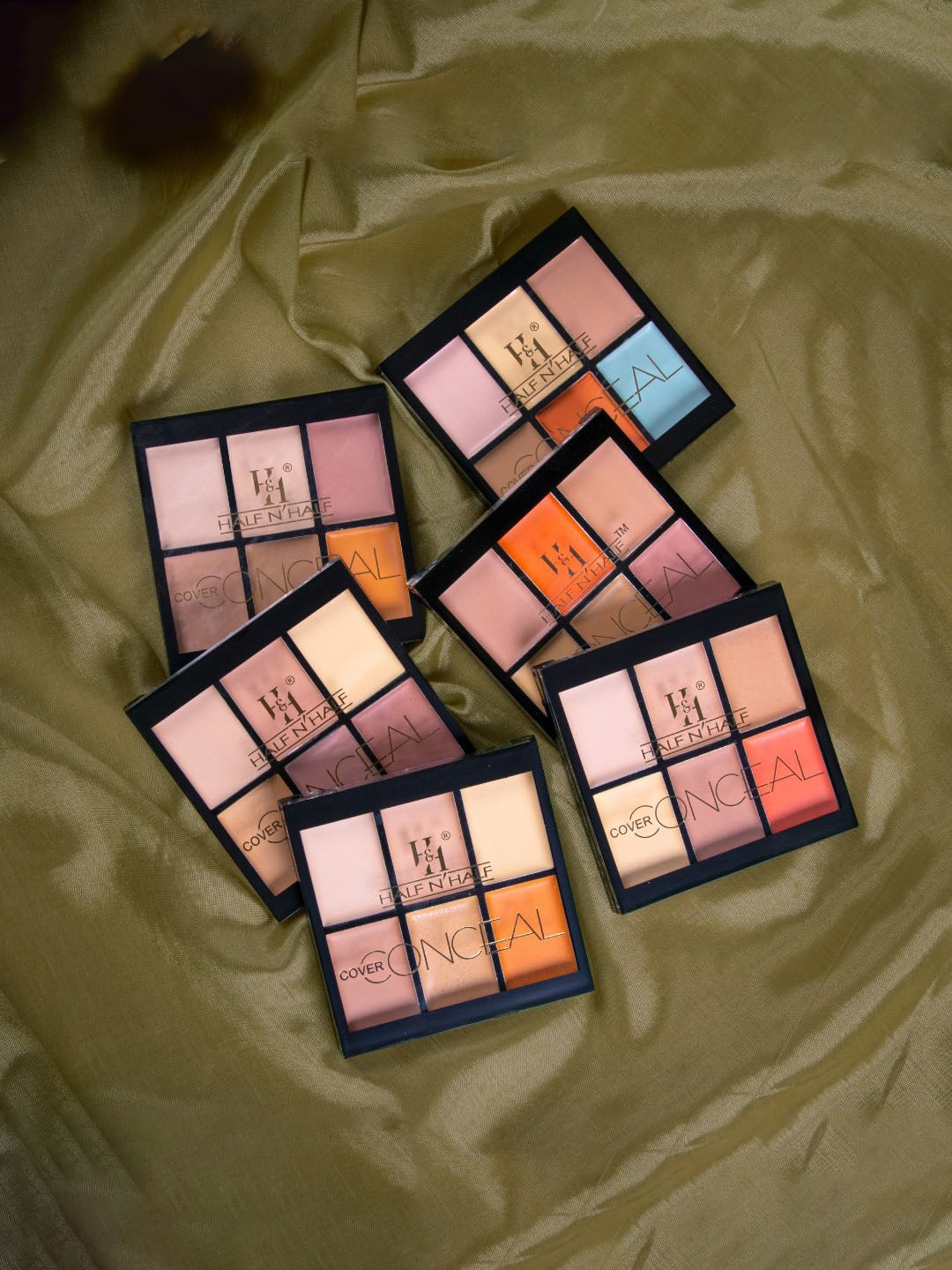 Half N Half Cover Conceal Palette Pastel - 9.6 gm