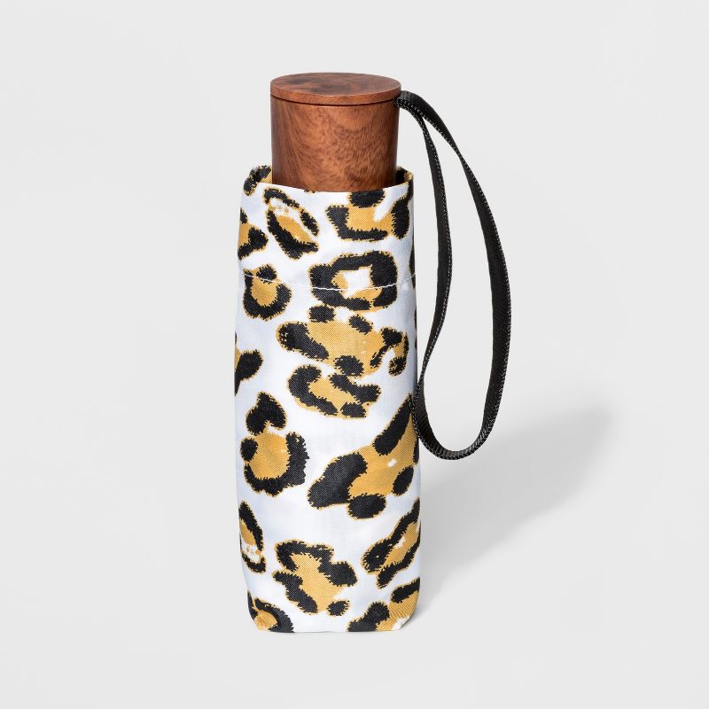 Cirra by ShedRain Leopard Print Mini Manual Compact Umbrella - White