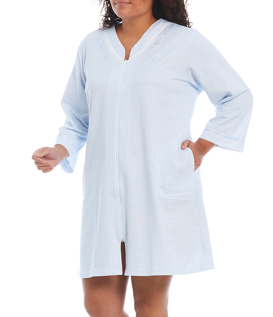 VAN WINKLE CO. Plus Solid Satin Maxi Chemise