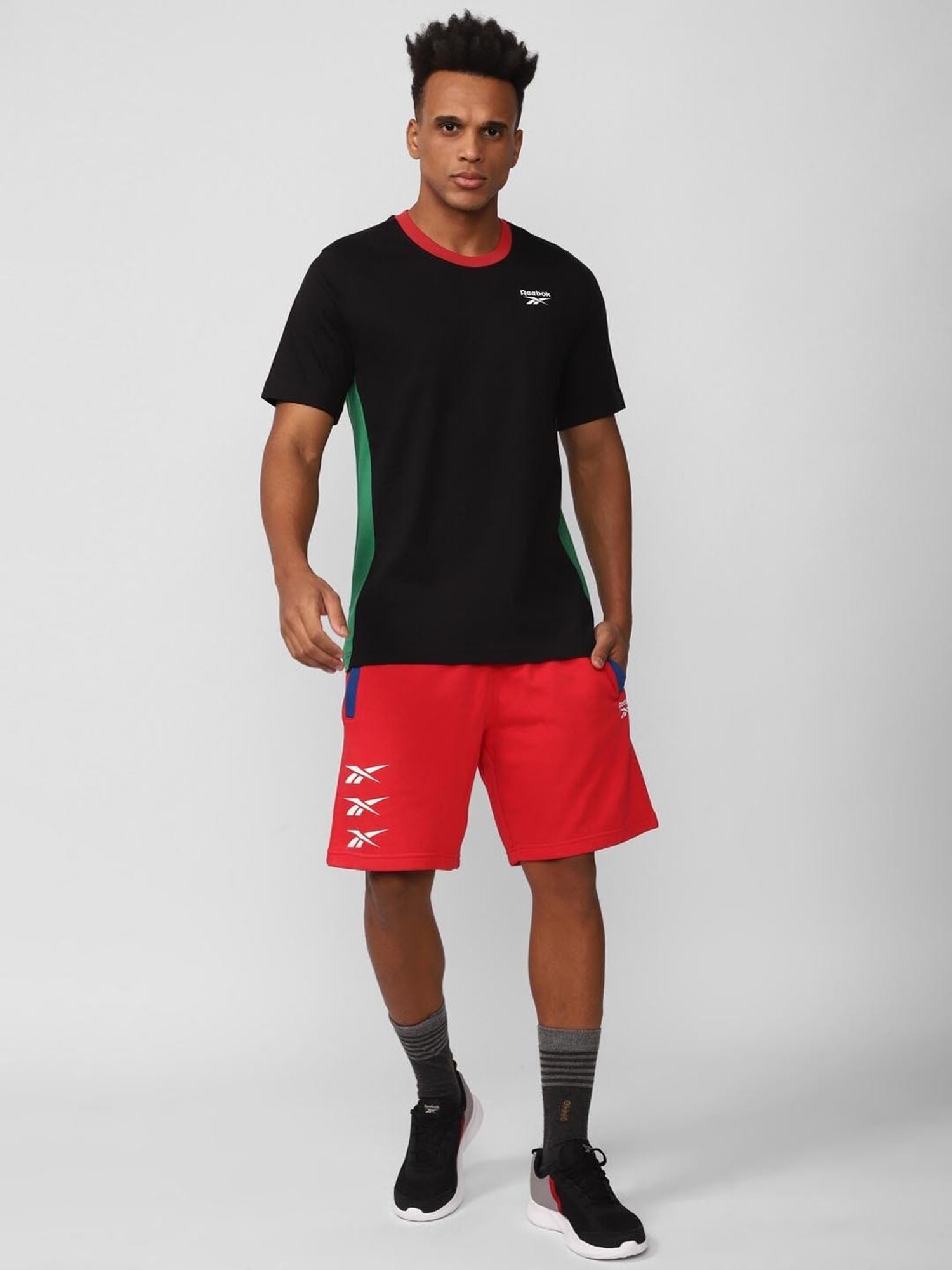 Reebok Black Cotton Slim Fit Printed T-Shirt