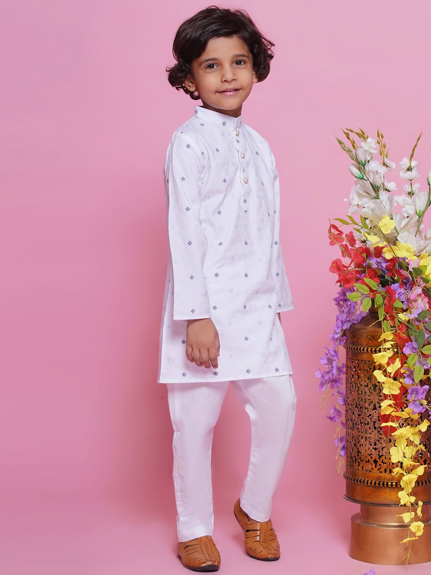 Little Bansi Kids White Printed Full Sleeves Kurta with Pyjamas