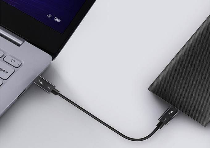 CABLETIME Thunderbolt 3 Cable(2.30ft/0.7m), 40Gpbs 100W 5A, Thunderbolt 3 Certified USB C Cable Compatible with New MacBook Pro, ThinkPad Yoga, Alienware 17 and More