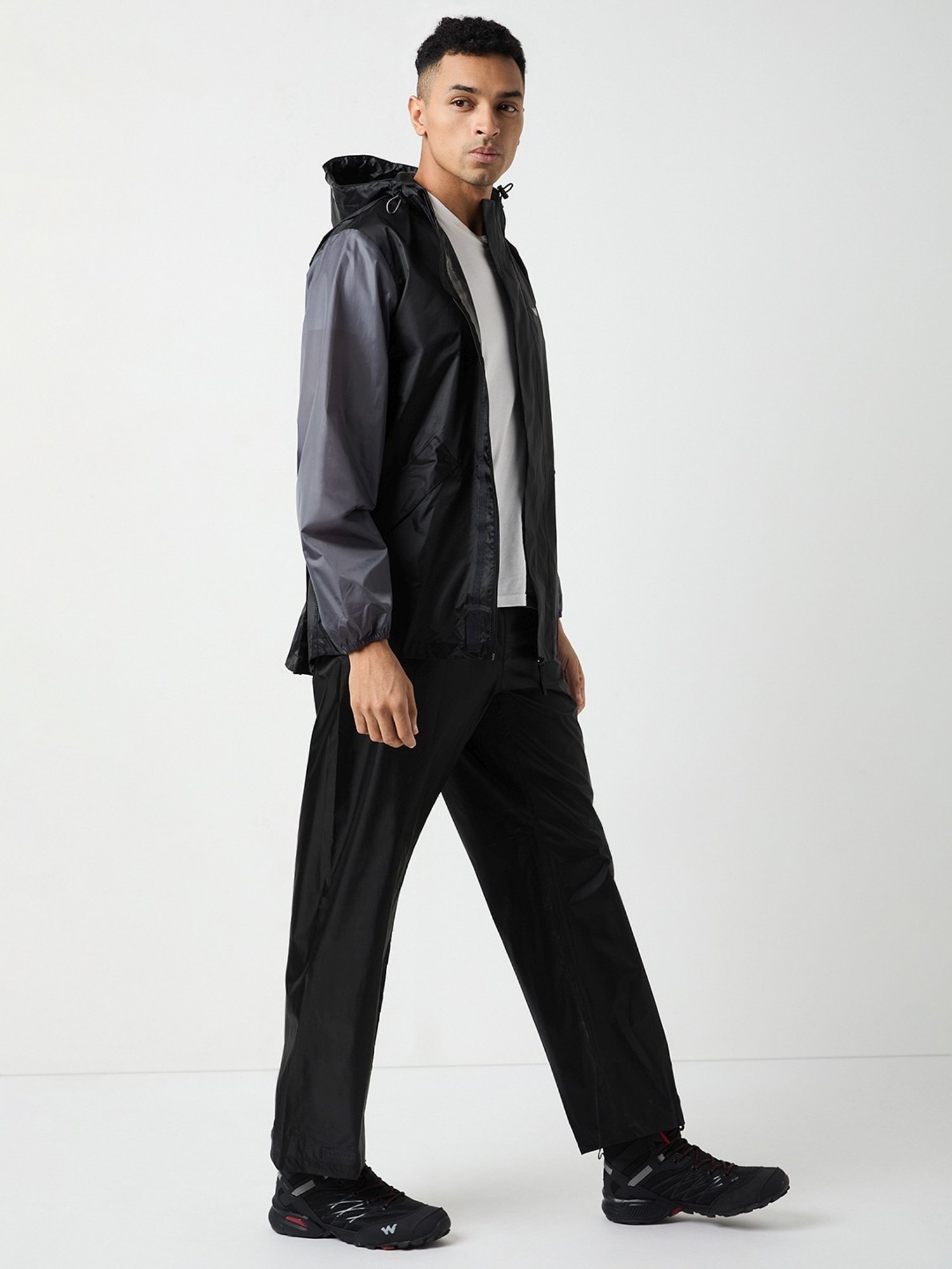 Wildcraft Black & Grey Regular Fit Colour Block Raincoat Set