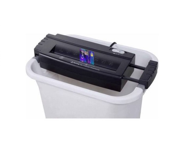 Aurora AS680S Professional Light Duty Strip Cut Paper / Credit Card Shredder without Wastebasket