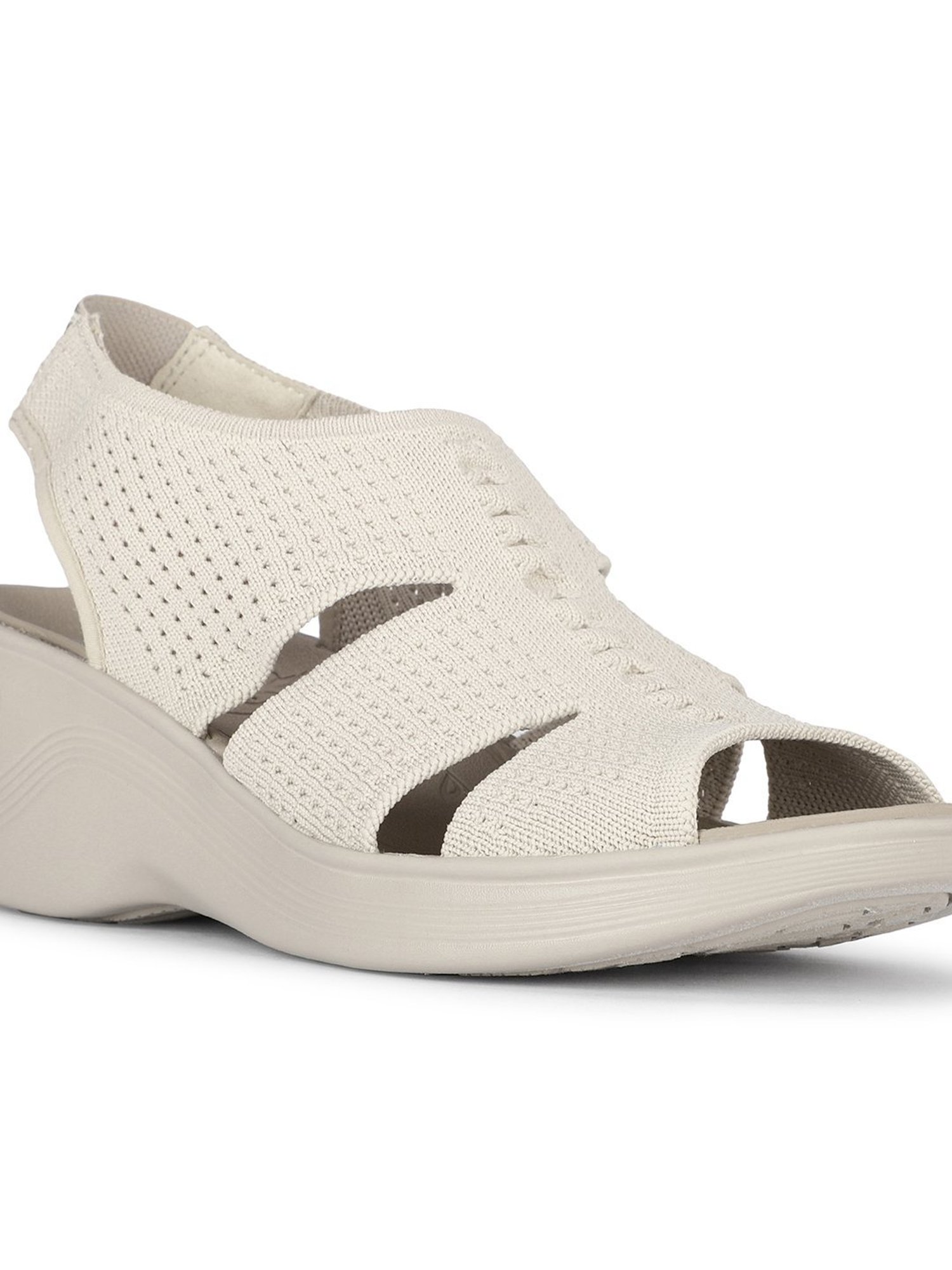 Bzees by Naturalizer Women's DOUBLE UP Beige Sling Back Wedges