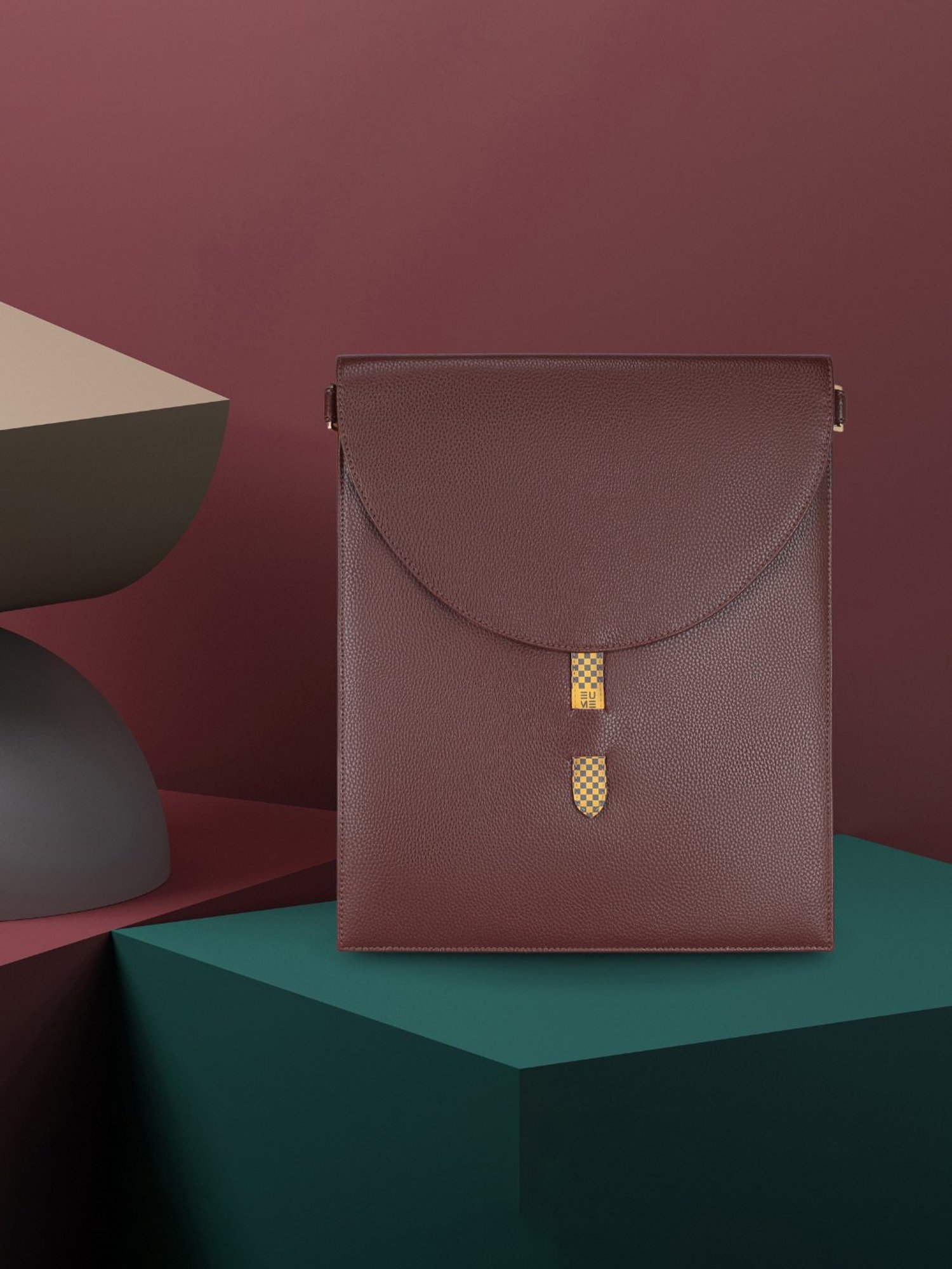 Eume Hibiscus Brown Leather Laptop Sleeve