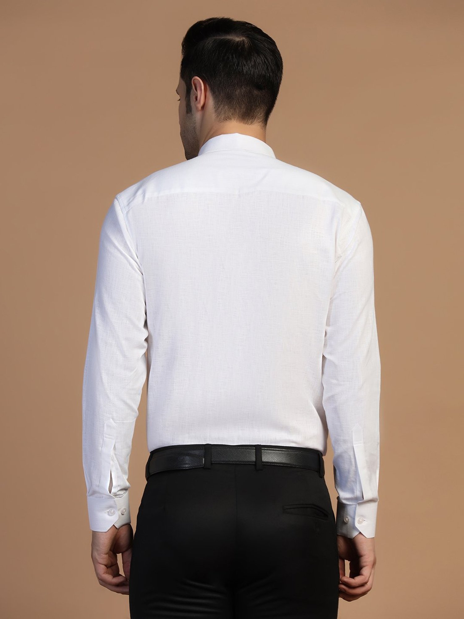 TAHVO White Regular Fit Linen Shirt