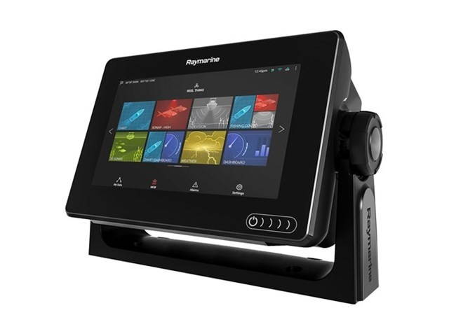 Raymarine Axiom 7 CHIRP Multifunction Display - with Navionics E70364-00-NAG