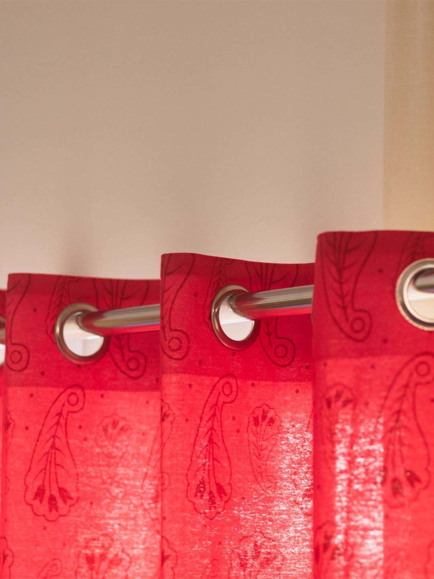 Urban Space Red Cotton Window Curtain With Tieback & Eyelet - Set of 2