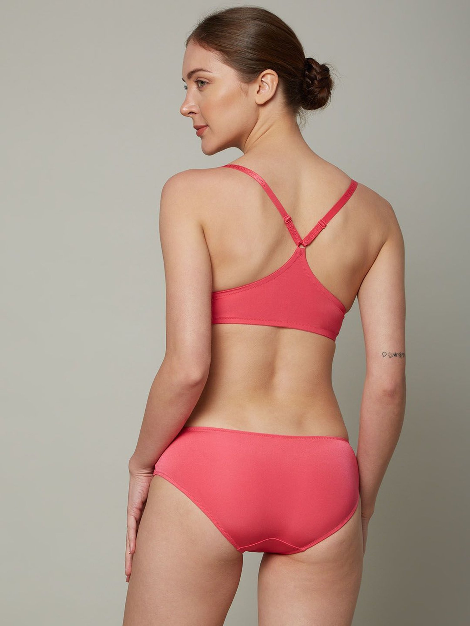 Vero Moda Intimates Pink Lace Medium Coverage Push-Up Bra