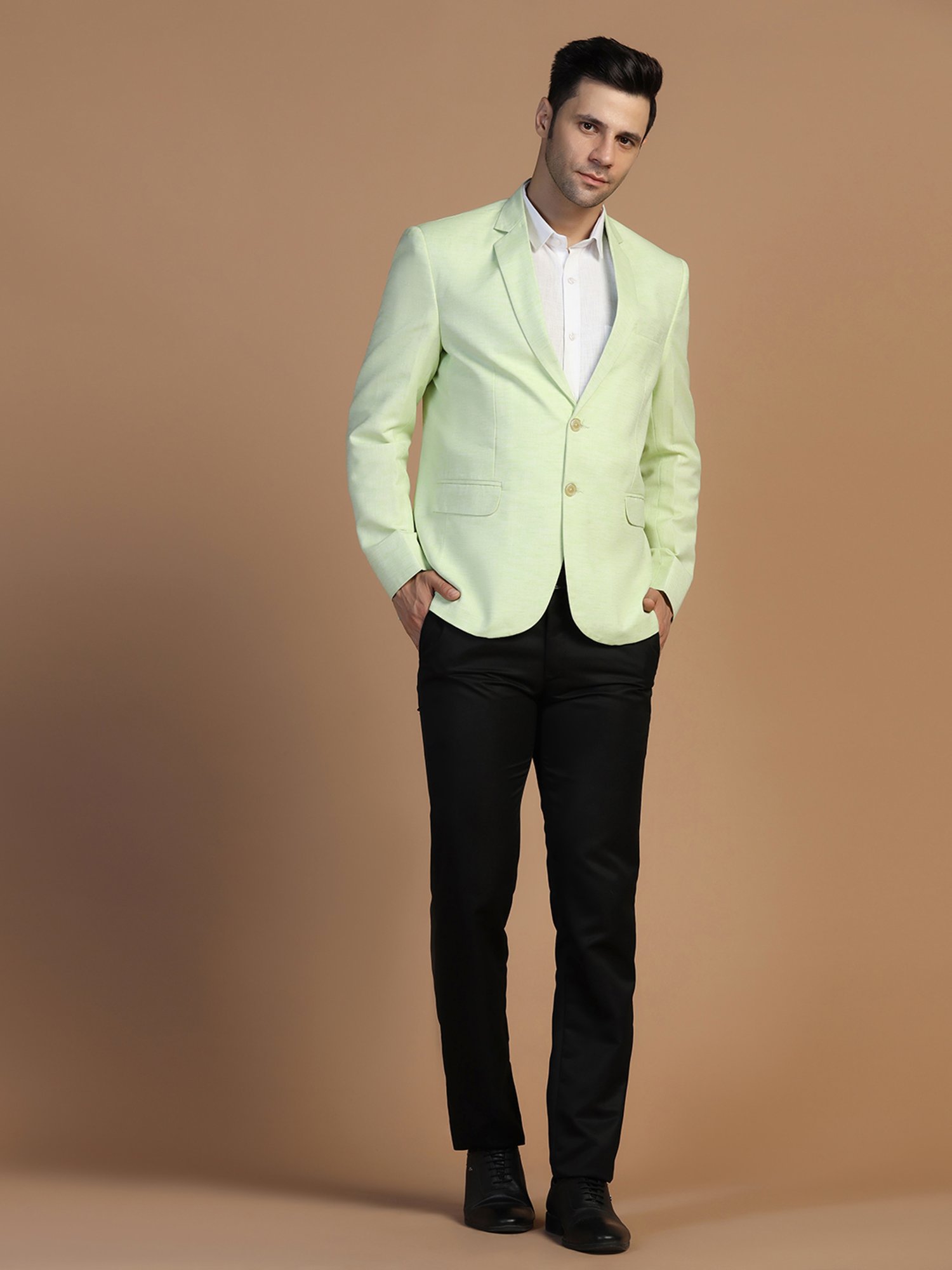 Arrow Sports Green Regular Fit Texture Waistcoat