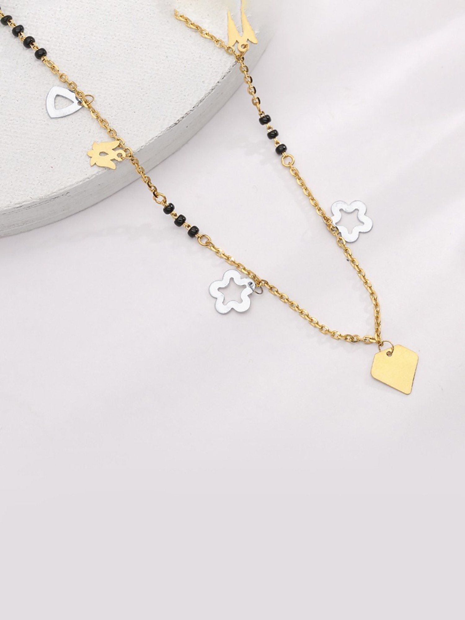 P.N.Gadgil Jewellers Noir Grace 22k Gold Mangalsutra