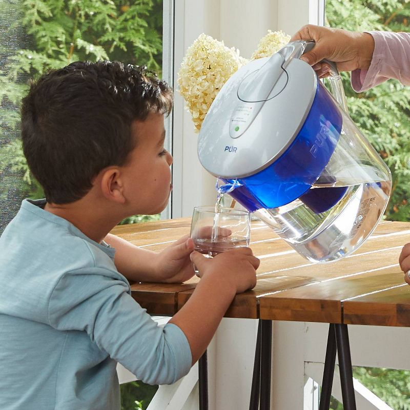 PUR Classic 11 Cup Pitcher with LED