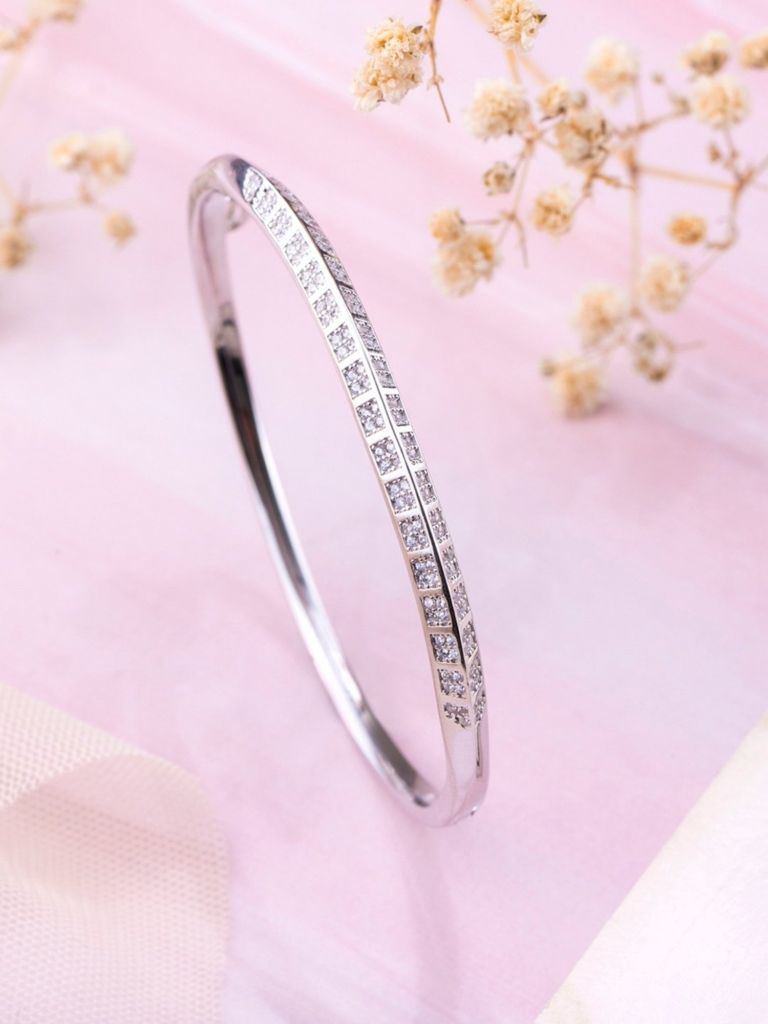 Zavya 925 Sterling Silver Classy Solitaire Round Bracelet For Women