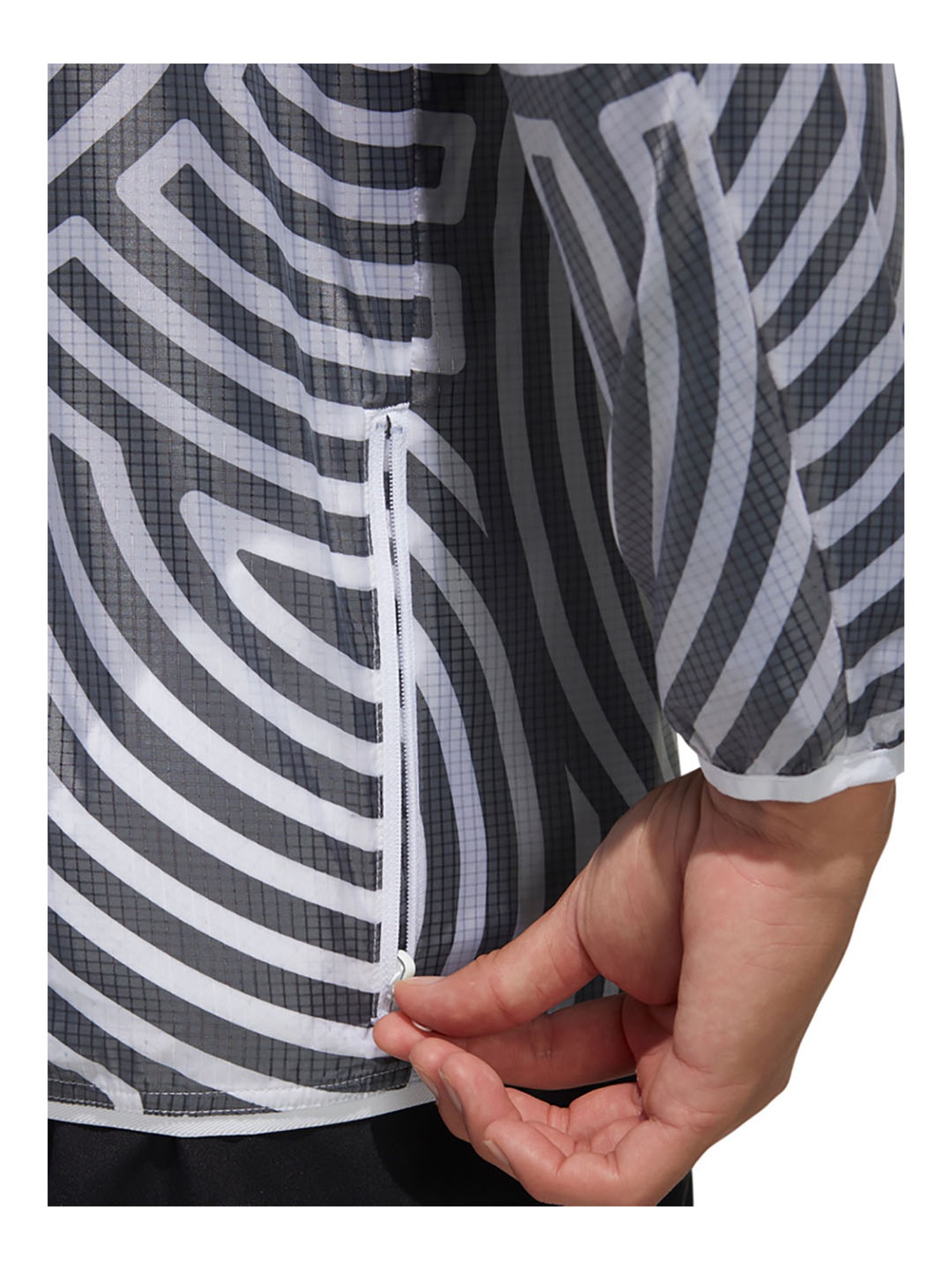 Adidas TYO RUN JK M White & Black Printed Running Jacket