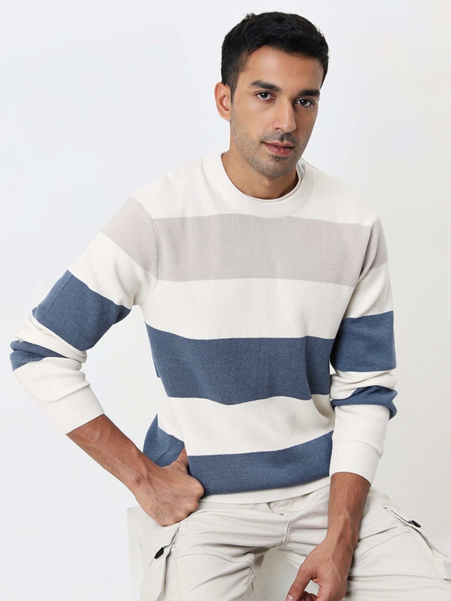 WES Casuals by Westside Blue Colour-Blocked Slim-Fit Sweater