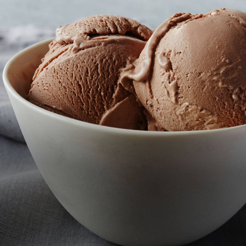 Haagen-Dazs Chocolate Ice Cream - 14oz